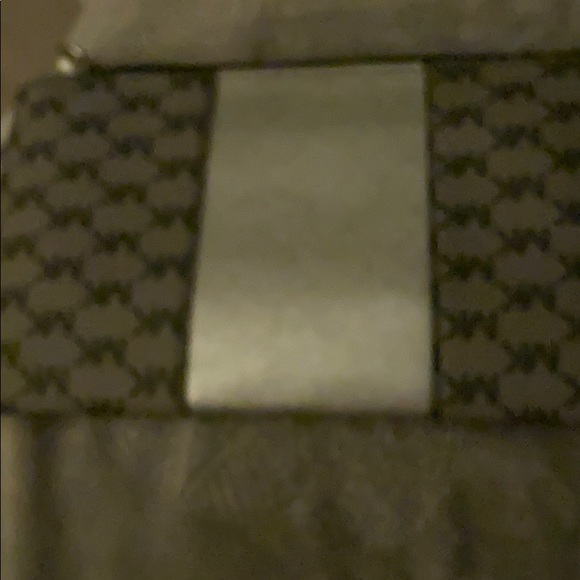 Michael Kors wristlet-make an offer - Picture 3 of 3